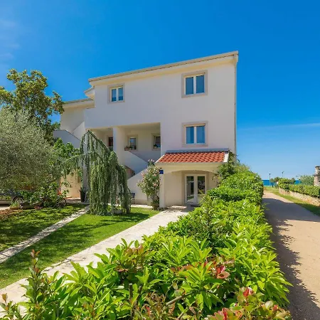 Appartamento Mira-3 By Interhome Umago