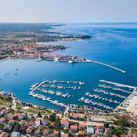 아파트 Mira-3 By Interhome